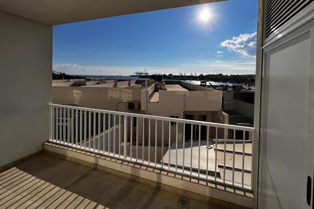Viewline Seaview Modern 3 Bedroom Apartment Marsaxlokk Kültér fotó